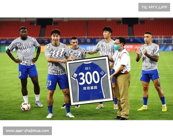 武汉德比三镇强势，马尔康梅开二度领跑积分榜